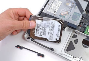 Nâng cấp ổ cứng SSD.