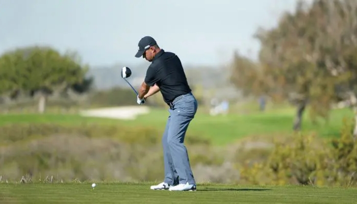 Các yếu tố ảnh hưởng sâu sắc đến khoảng cách đánh các gậy golf 