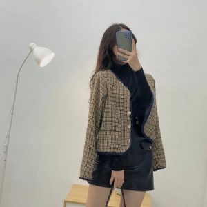 Phối đồ với áo dạ