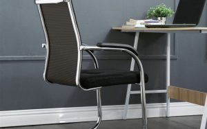 Nên chọn ghế xoay hay ghế chân quỳ